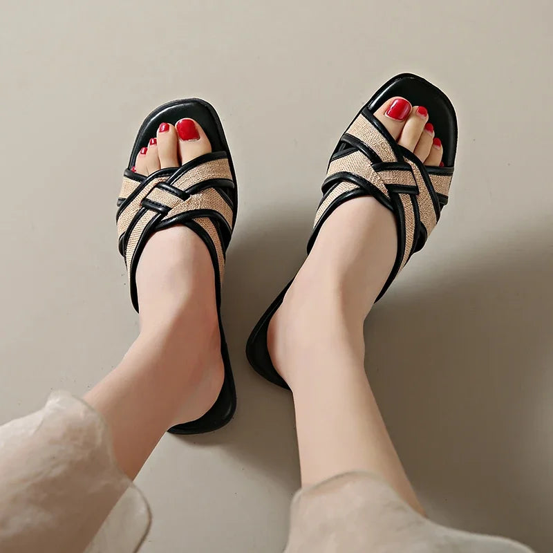 Fashion slippers 2025 summer new fashion versatile brand design flat non-slip slippers outdoor casual comfortable women's shoes