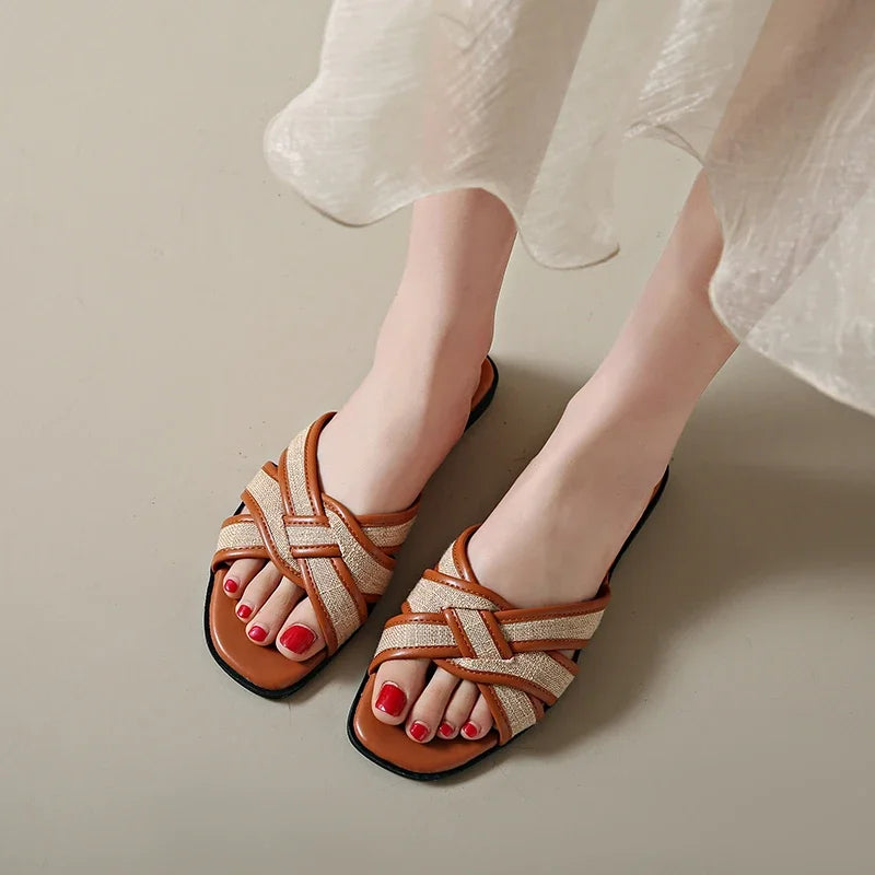 Fashion slippers 2025 summer new fashion versatile brand design flat non-slip slippers outdoor casual comfortable women's shoes