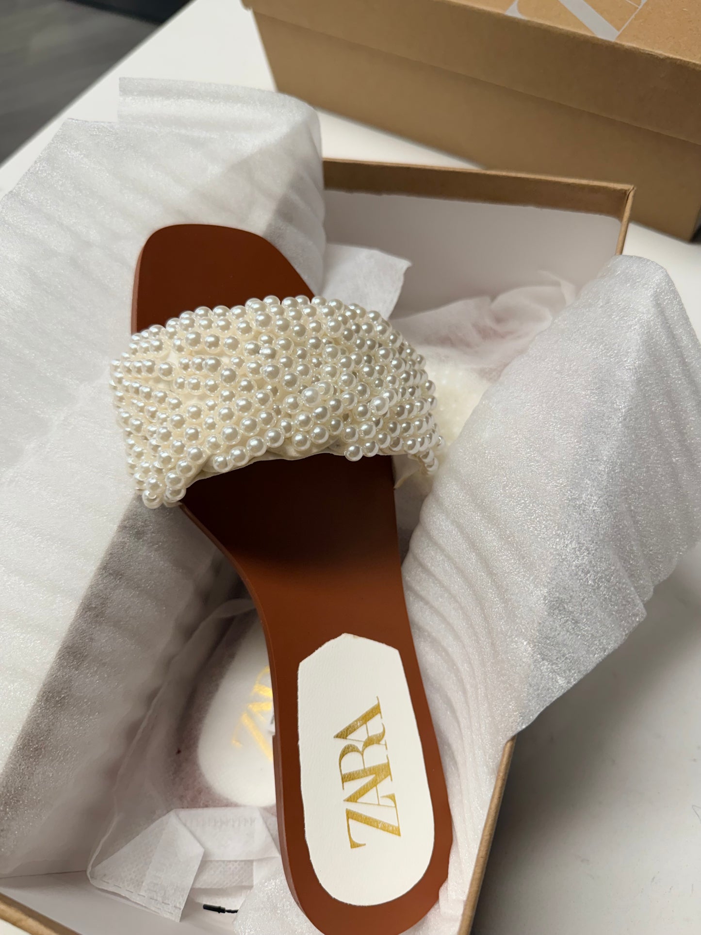 Elegant Pearl Strap Flat Sandals – Luxury Summer Slide