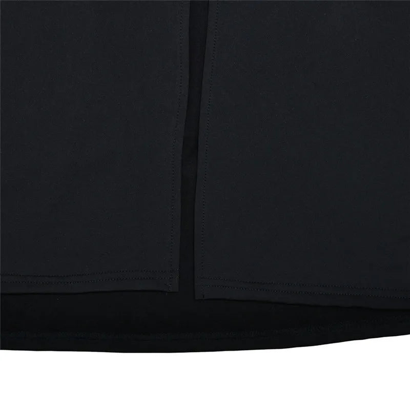 Robe maxi sexy Mozision à une épaule, col diagonal et dos nu, style peignoir, sans manches, fendue jusqu'à la cuisse.